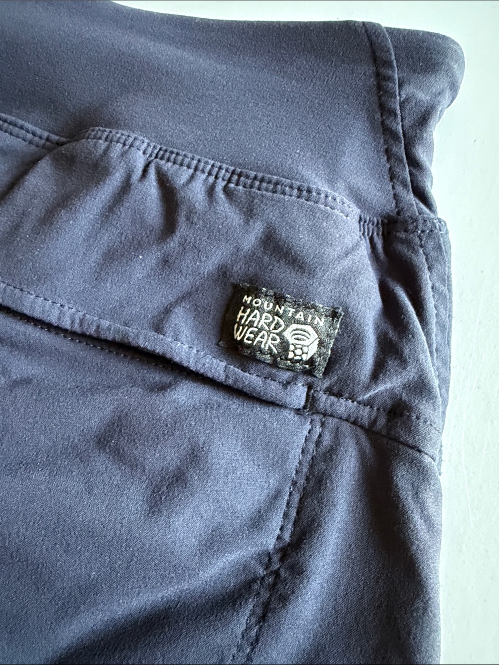 Mountain Hardwear Dynama Navy Blue Performance Bermuda Shorts - Small - Picture 6 of 8
